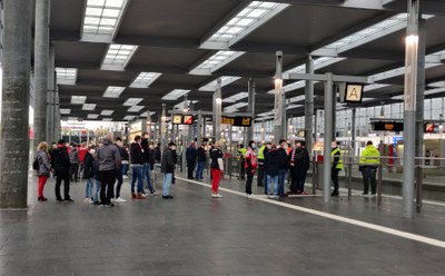 Feldbeobachtung U-Bahnhof Merkurspielarena F95-FWK